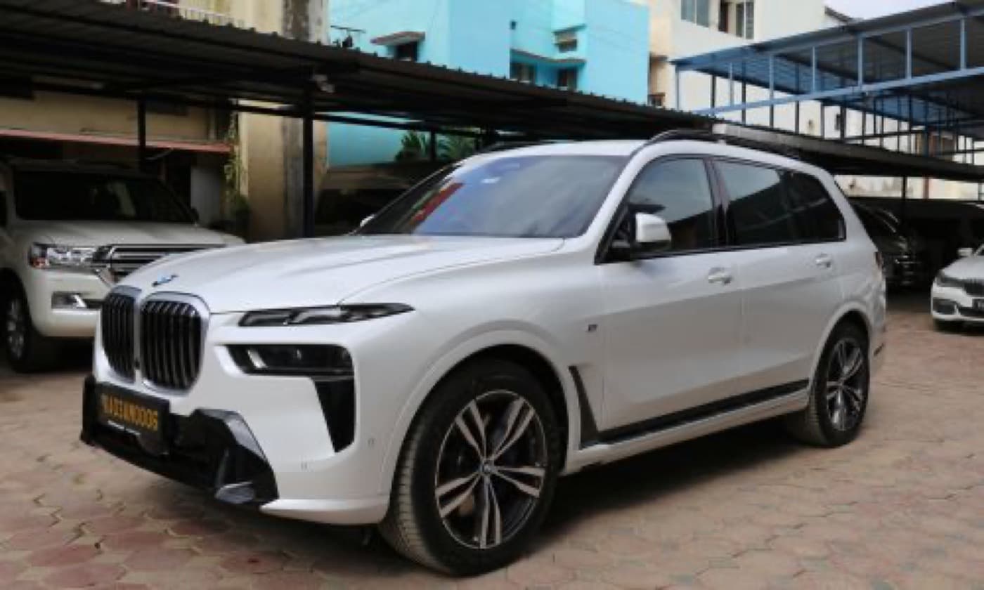 BMW X7 at RTT House